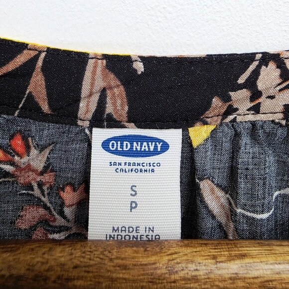 Old Navy Womens Boho Floral Print V-Neck Top Small Black Pullover Blouse Pleated - Picture 10 of 15